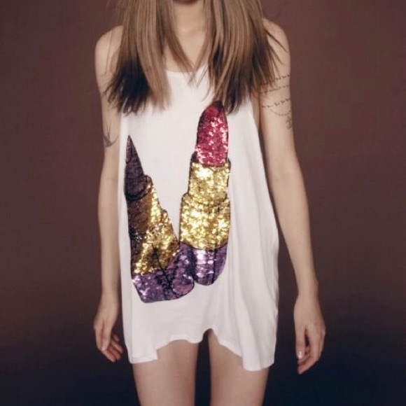 Wildfox Tops - 🛍 WILDFOX Lipstick Tank Top 🛍🛍